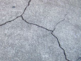 コンクリート床に発生した亀裂