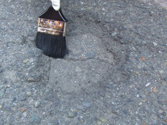 駐車場コンクリート床の補修 掃除 チリバケ