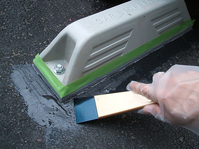 駐車場アスファルト床の目地・亀裂・クラックを補修