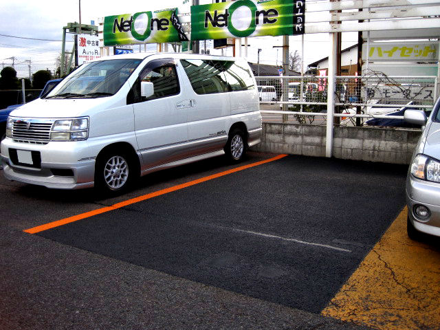 アスファルト駐車場の区画線イメージ