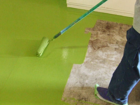 駐車場コンクリート床の補修 掃除 チリバケ